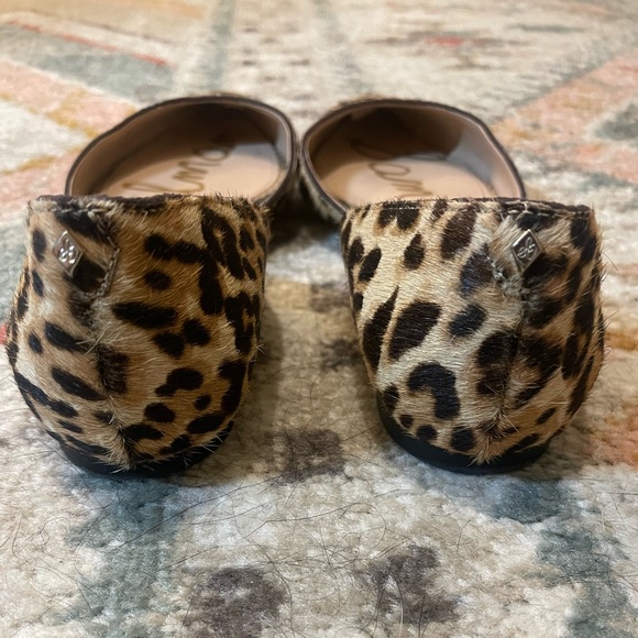 Sam Edelman Pointed Leopard Print Flat - Picture 2 of 3
